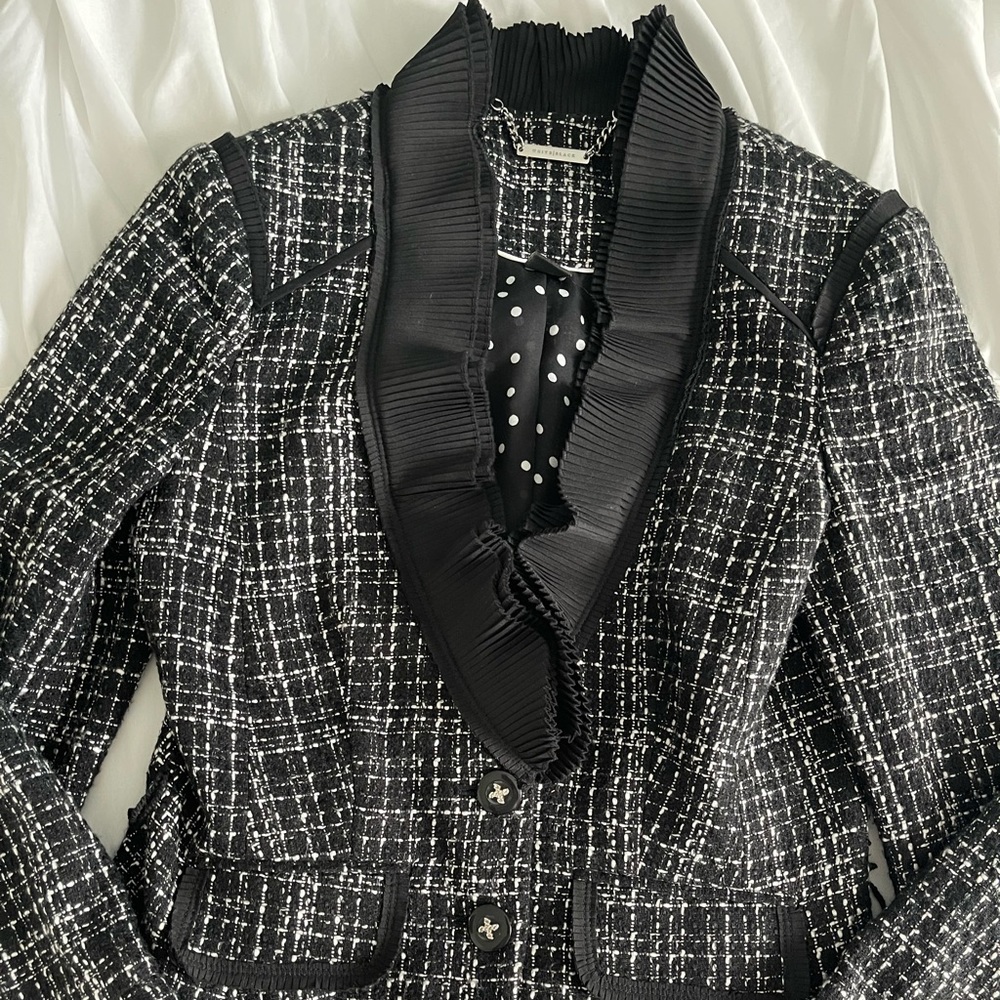 EUC White House Black Market Blazer